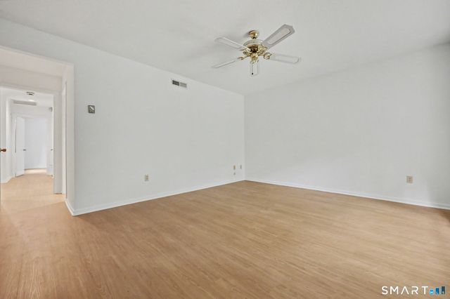 4 Heritage Crest C, Southbury, CT 06488