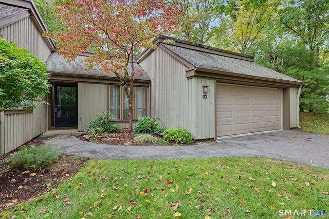 4 Heritage Crest C, Southbury, CT 06488