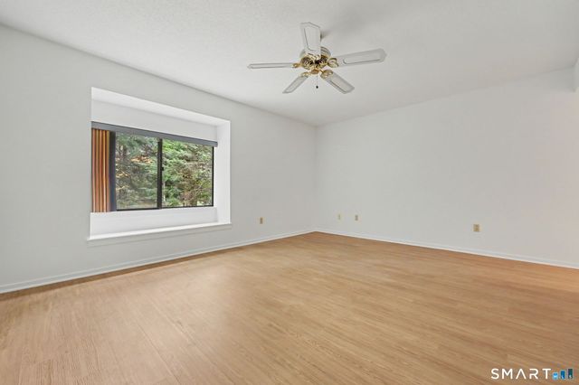 4 Heritage Crest C, Southbury, CT 06488