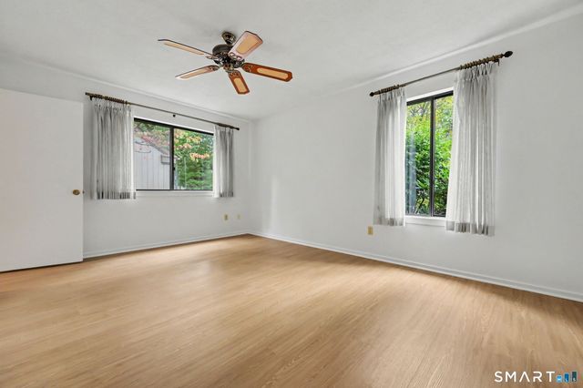 4 Heritage Crest C, Southbury, CT 06488