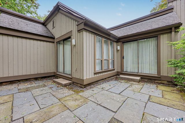 4 Heritage Crest C, Southbury, CT 06488
