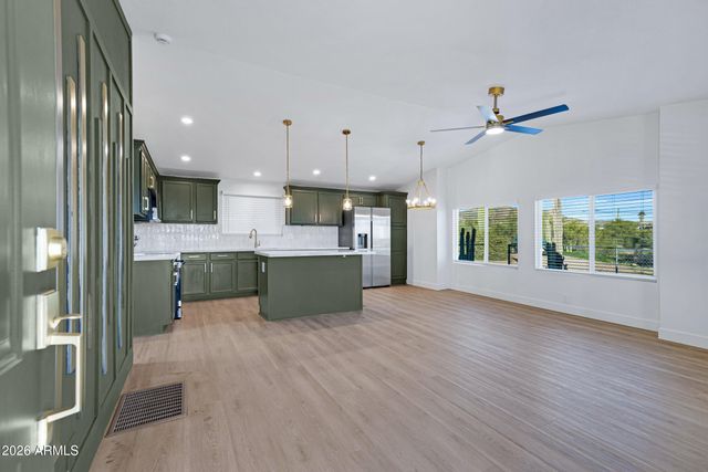 4556 N IRONWOOD Drive, Apache Junction, AZ 85120