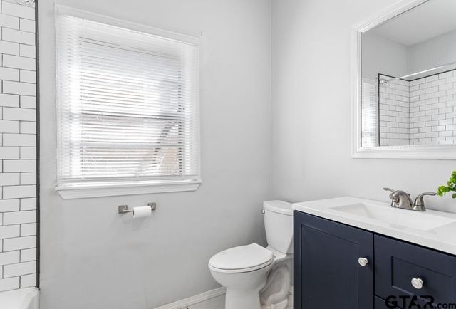 1015 Donnybrook Ave, Tyler, TX 75701