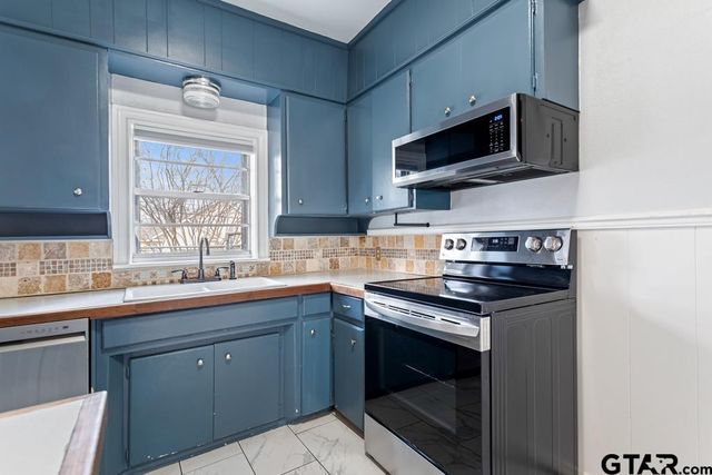 1015 Donnybrook Ave, Tyler, TX 75701