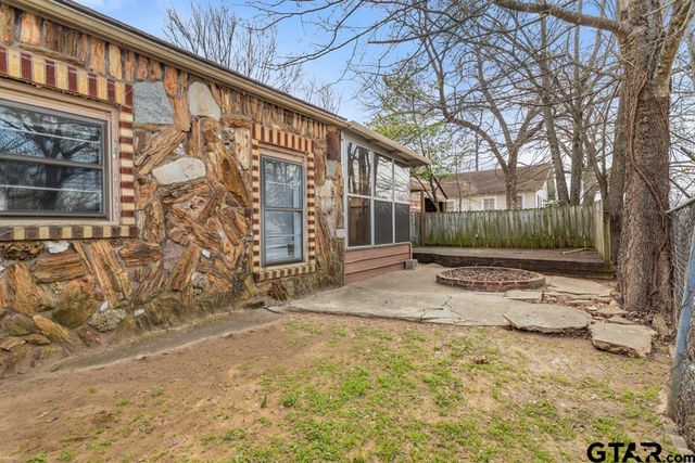 1015 Donnybrook Ave, Tyler, TX 75701