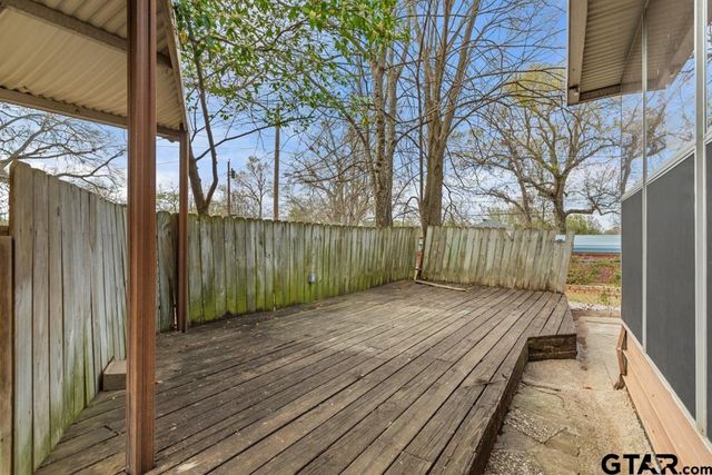 1015 Donnybrook Ave, Tyler, TX 75701