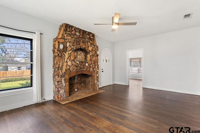 1015 Donnybrook Ave, Tyler, TX 75701