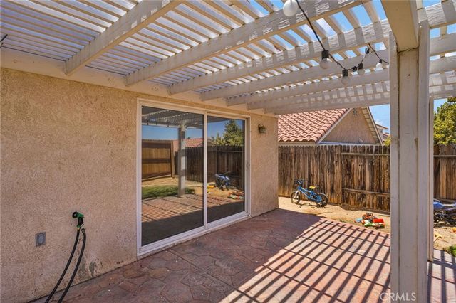 17592 Electra Drive, Victorville, CA 92395