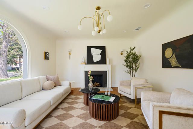 4170 4th Avenue, Los Angeles, CA 90008