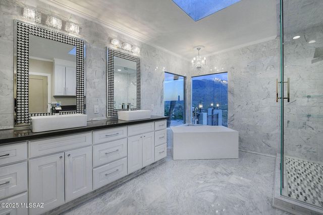 2302 N Camino Cascabel, Tucson, AZ 85749