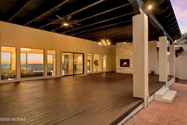 2302 N Camino Cascabel, Tucson, AZ 85749