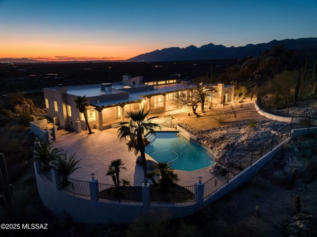 2302 N Camino Cascabel, Tucson, AZ 85749