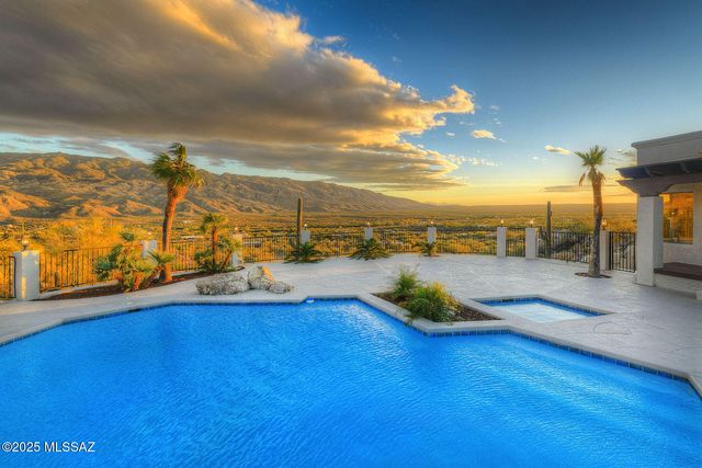 2302 N Camino Cascabel, Tucson, AZ 85749