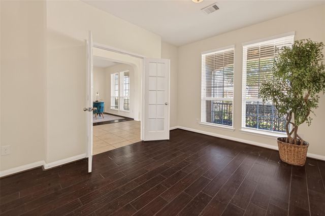 2208 Hannah Creek Court, Pearland, TX 77089