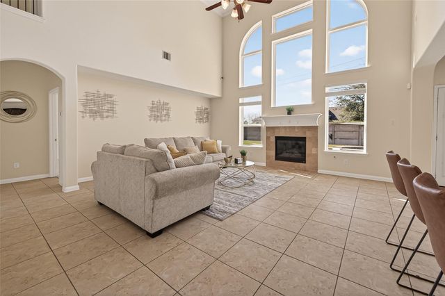 2208 Hannah Creek Court, Pearland, TX 77089