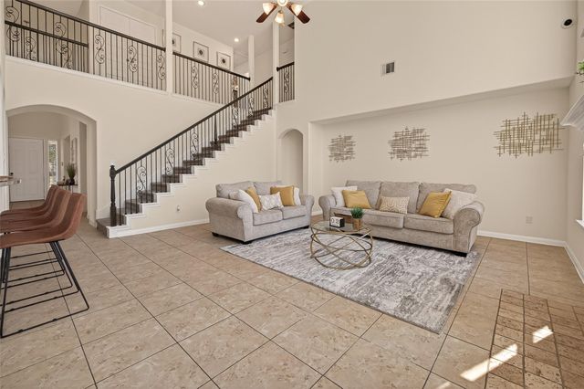 2208 Hannah Creek Court, Pearland, TX 77089