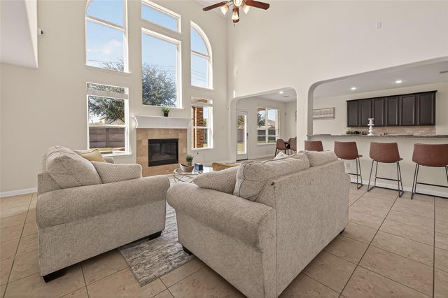 2208 Hannah Creek Court, Pearland, TX 77089