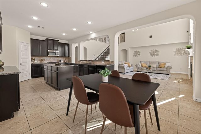 2208 Hannah Creek Court, Pearland, TX 77089