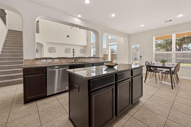 2208 Hannah Creek Court, Pearland, TX 77089