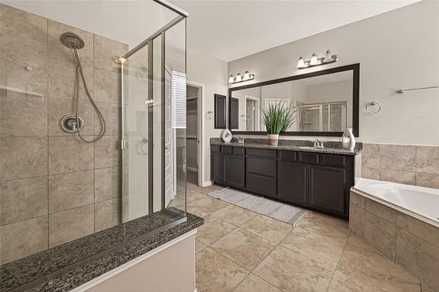 2208 Hannah Creek Court, Pearland, TX 77089