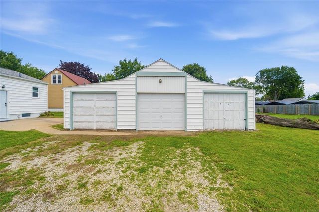 602 E End Avenue, Evansdale, IA 50707