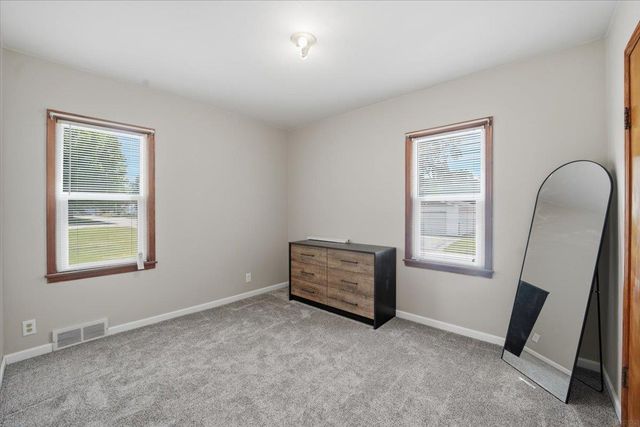 602 E End Avenue, Evansdale, IA 50707