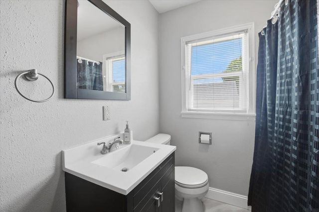 602 E End Avenue, Evansdale, IA 50707