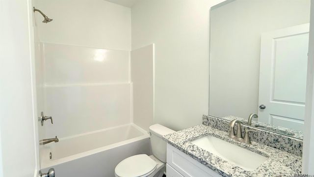 515 S Iberville Ave, Gonzales, LA 70737