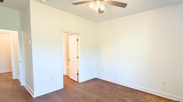 515 S Iberville Ave, Gonzales, LA 70737