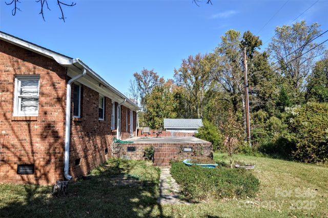 2446 Sam Newell Road, Matthews, NC 28104