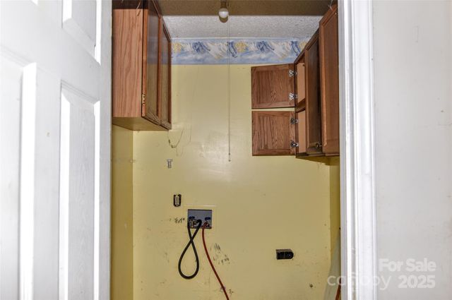 2446 Sam Newell Road, Matthews, NC 28104