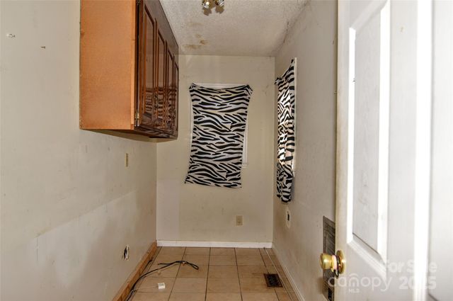 2446 Sam Newell Road, Matthews, NC 28104