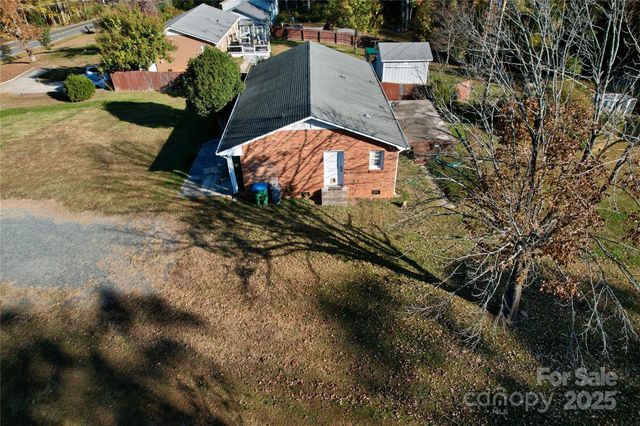 2446 Sam Newell Road, Matthews, NC 28104