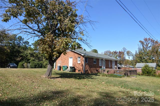 2446 Sam Newell Road, Matthews, NC 28104