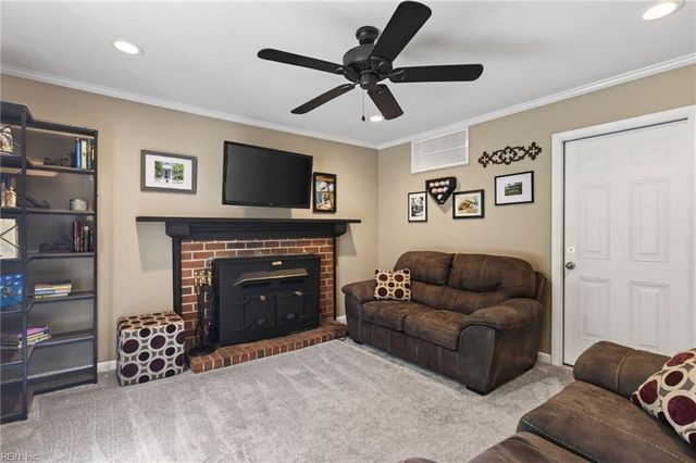 417 Patton LN, Virginia Beach, VA 23452