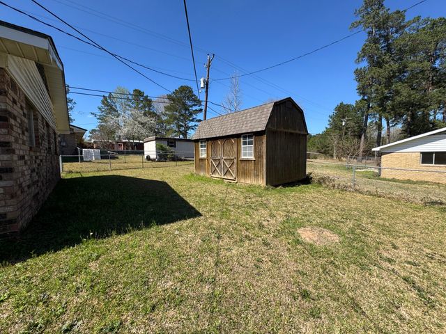 702 Stanton, New Llano, LA 71461