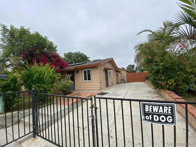 743 Park Pl, Escondido, CA 92025
