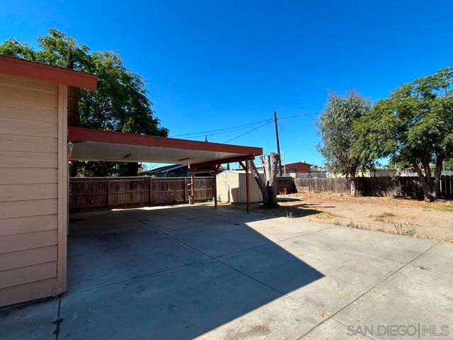 743 Park Pl, Escondido, CA 92025