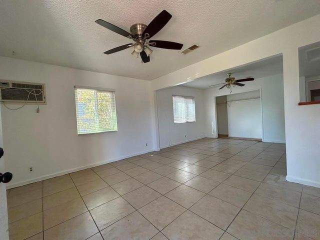 743 Park Pl, Escondido, CA 92025