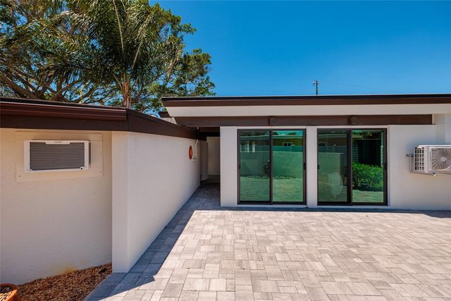 302 41ST AVENUE, St Pete Beach, FL 33706