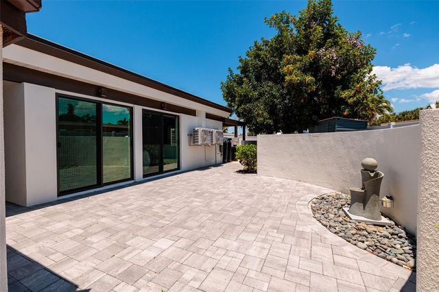 302 41ST AVENUE, St Pete Beach, FL 33706