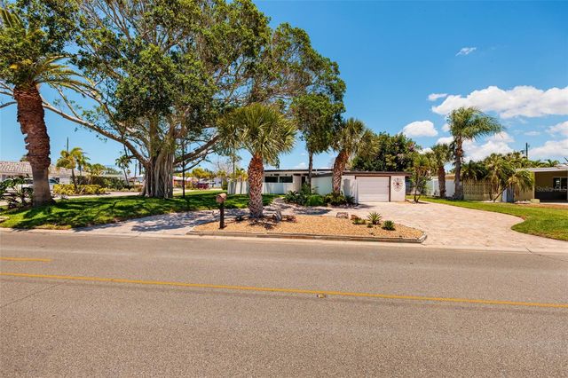302 41ST AVENUE, St Pete Beach, FL 33706