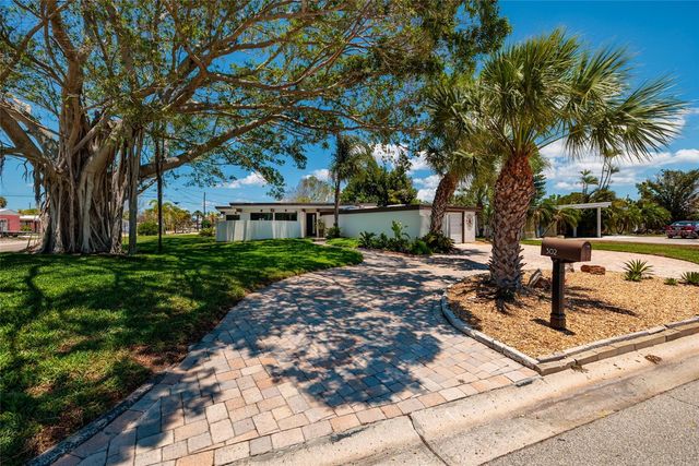 302 41ST AVENUE, St Pete Beach, FL 33706