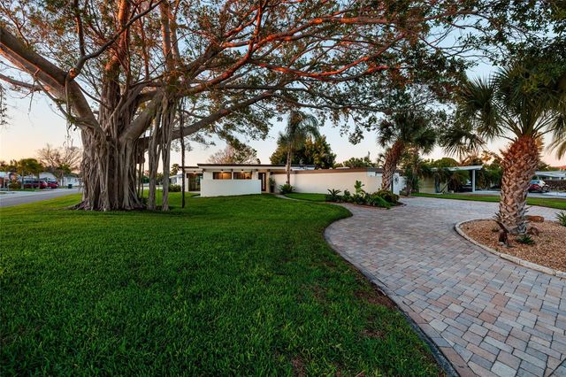 302 41ST AVENUE, St Pete Beach, FL 33706
