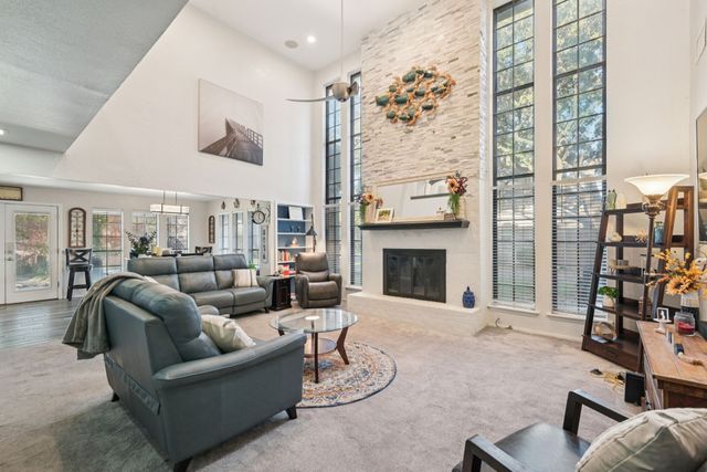 9140 Westwood Shores Drive, Fort Worth, TX 76179