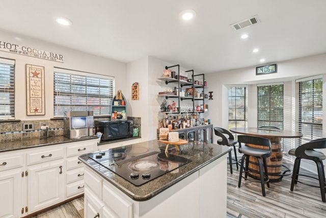 9140 Westwood Shores Drive, Fort Worth, TX 76179