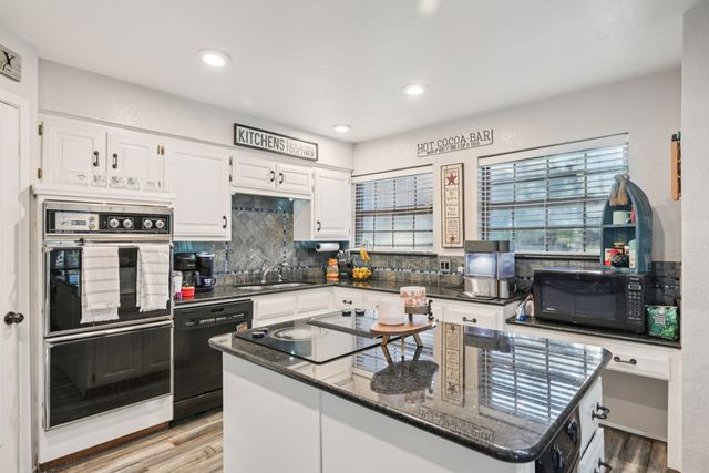 9140 Westwood Shores Drive, Fort Worth, TX 76179