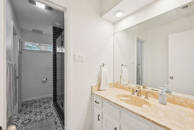 9140 Westwood Shores Drive, Fort Worth, TX 76179