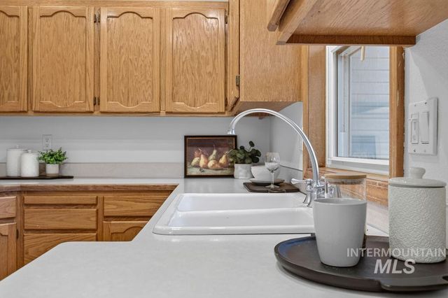 2239 N Carissa Pl, Boise, ID 83704
