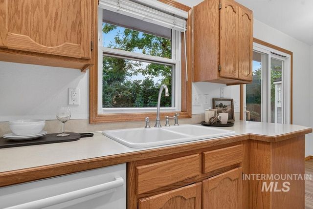 2239 N Carissa Pl, Boise, ID 83704